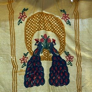 **EUC CHENILLE BEDSPREAD** vintage double peacock